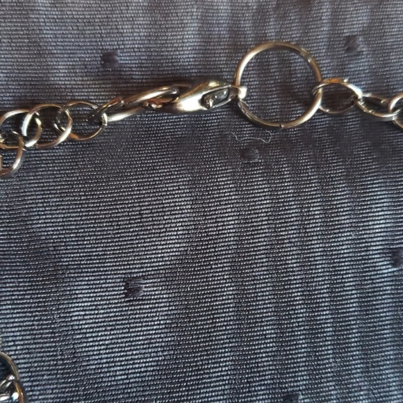 2 Necklaces w/Pendants. - Picture 3 of 3